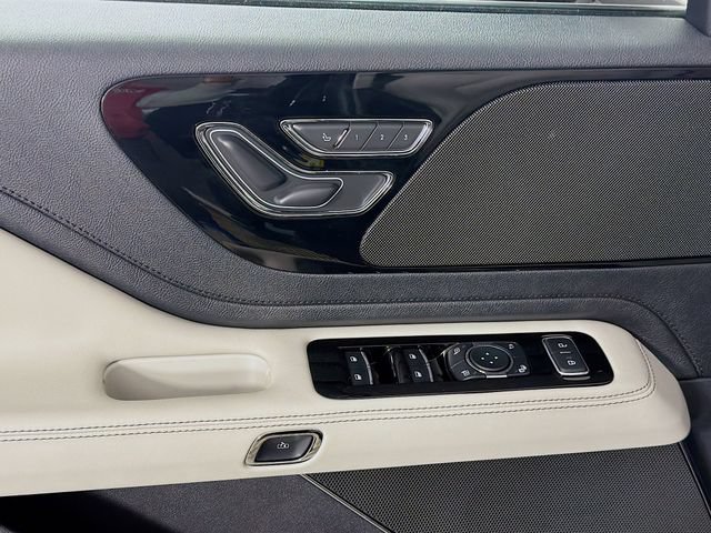 New 2026 Lincoln Aviator 2WD image 18