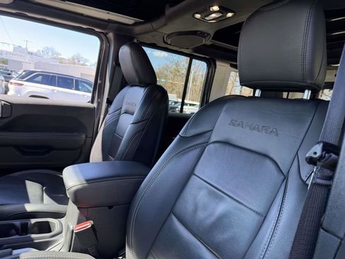 Used 2021 Jeep Wrangler Unlimited Sahara image 14