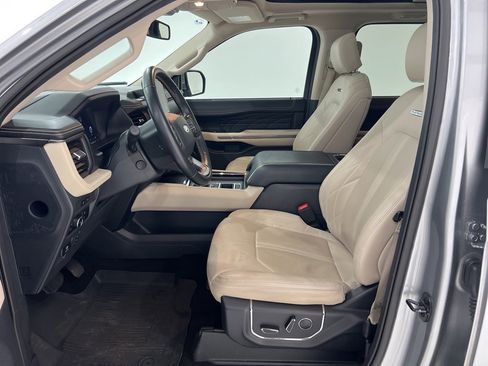 Used 2023 Ford Expedition Platinum image 18