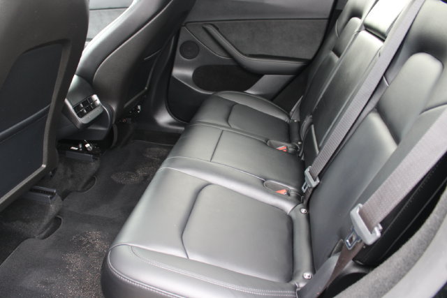 Used 2024 Tesla Model Y Performance AWD/4WD image 32