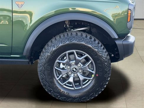 New 2025 Ford Bronco Badlands image 44