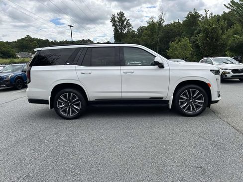 Used 2023 Cadillac Escalade Sport AWD/4WD image 5