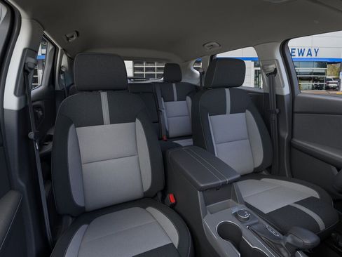 New 2025 Chevrolet Blazer LT image 16