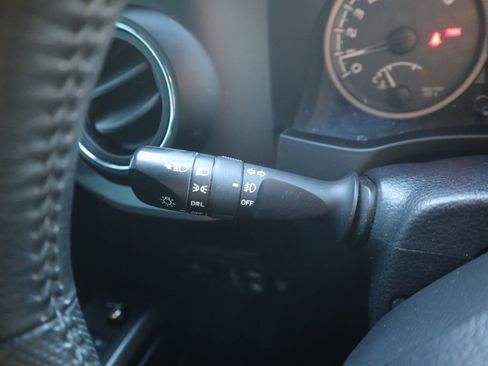 Used 2017 Toyota Tacoma TRD Off-Road w/ Tow Package image 24