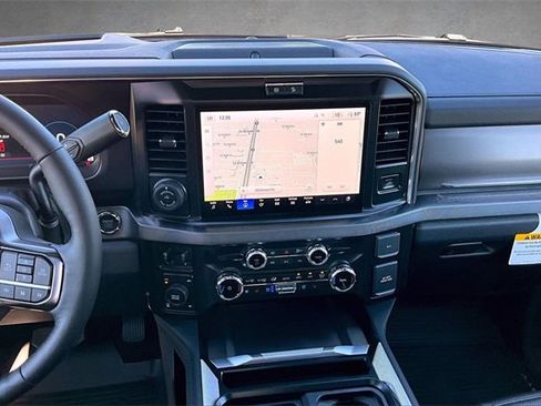 New 2026 Ford F250 Platinum w/ FX4 Off-Road Package image 7