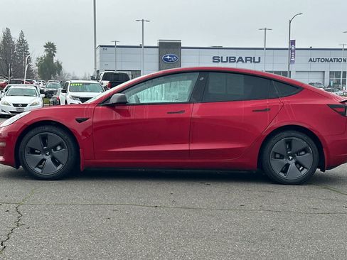 Used 2022 Tesla Model 3 image 9