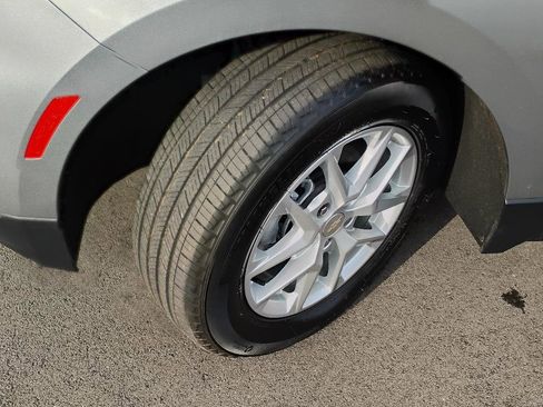 Used 2023 Chevrolet Equinox LT FWD image 23