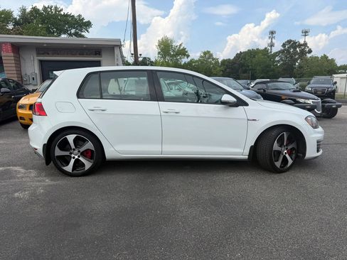 Used 2017 Volkswagen GTI Autobahn FWD image 2