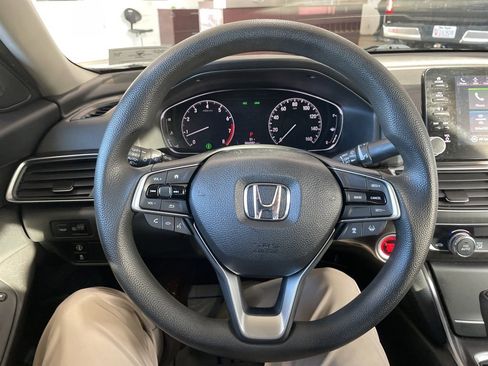 Used 2018 Honda Accord EX image 16