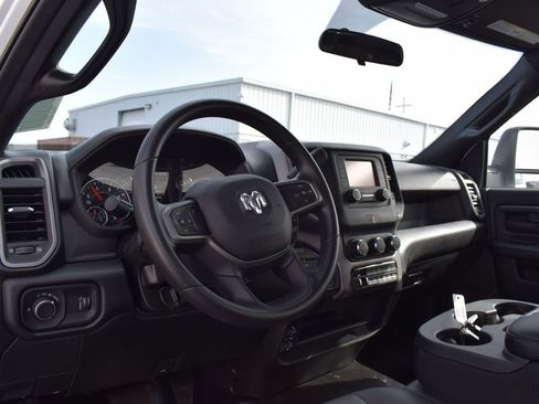 New 2024 RAM 3500 Tradesman image 15