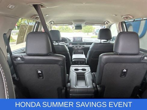 Used 2025 Honda Pilot EX-L image 12