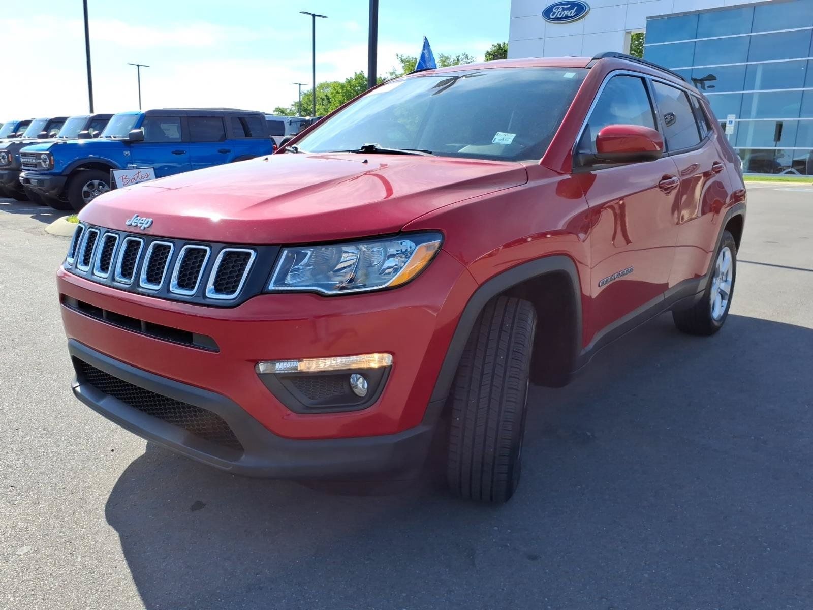 Used 2019 Jeep Compass Latitude FWD image 7