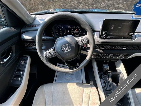 Used 2025 Honda Accord SE image 5