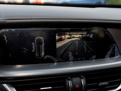 New 2025 Alfa Romeo Stelvio Sprint image 18