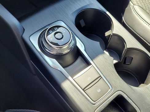 New 2025 Ford Escape SE image 24