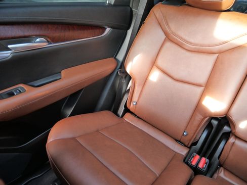 Used 2025 Cadillac XT5 Premium Luxury w/ Technology Package image 12