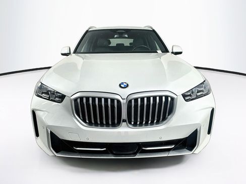 Used 2024 BMW X5 sDrive40i RWD image 2