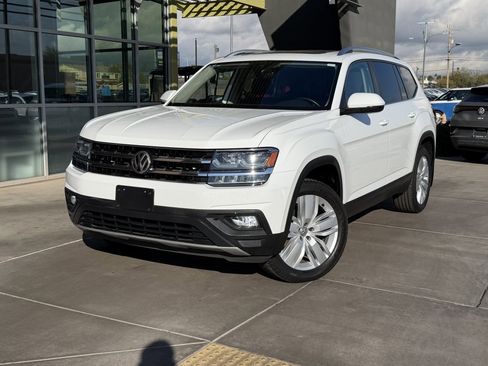 Used 2019 Volkswagen Atlas SE w/ Panoramic Sunroof Package image 2