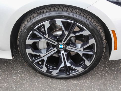 Used 2025 BMW 330i Sedan w/ Premium Package image 9