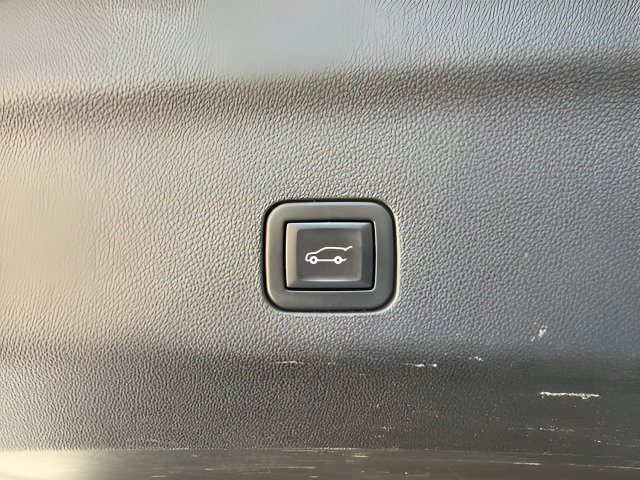 Used 2021 Chevrolet Tahoe Premier AWD/4WD image 31