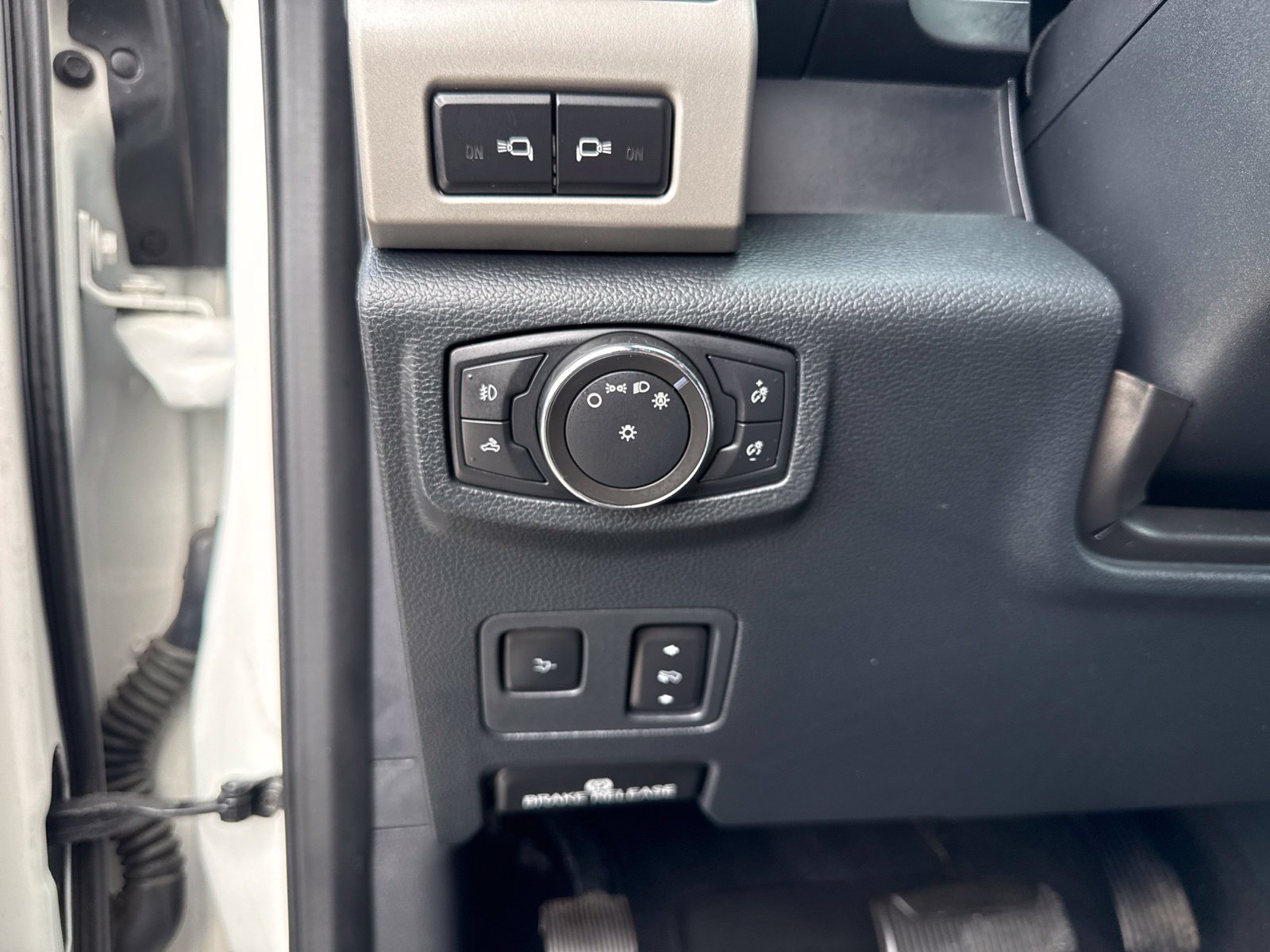 Used 2022 Ford F350 Lariat w/ Lariat Ultimate Package AWD/4WD image 11