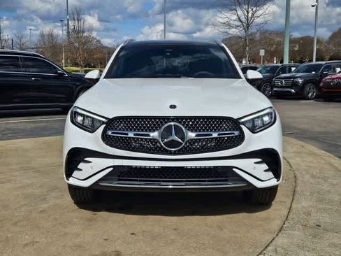 Used 2026 Mercedes-Benz GLC 300 image 4