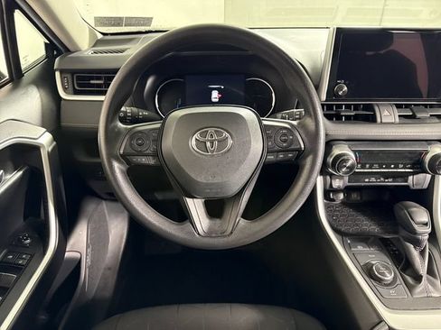 Used 2024 Toyota RAV4 AWD Hybrid image 19