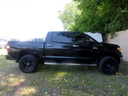 Used 2014 Toyota Tundra Platinum image 4
