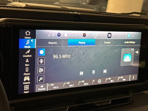 New 2024 Jeep Wrangler Sahara w/ Technology Group image 17