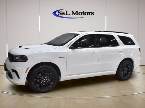 Used 2025 Dodge Durango R/T w/ Blacktop Package AWD/4WD image 3