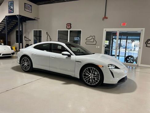 Used 2021 Porsche Taycan 4S image 50
