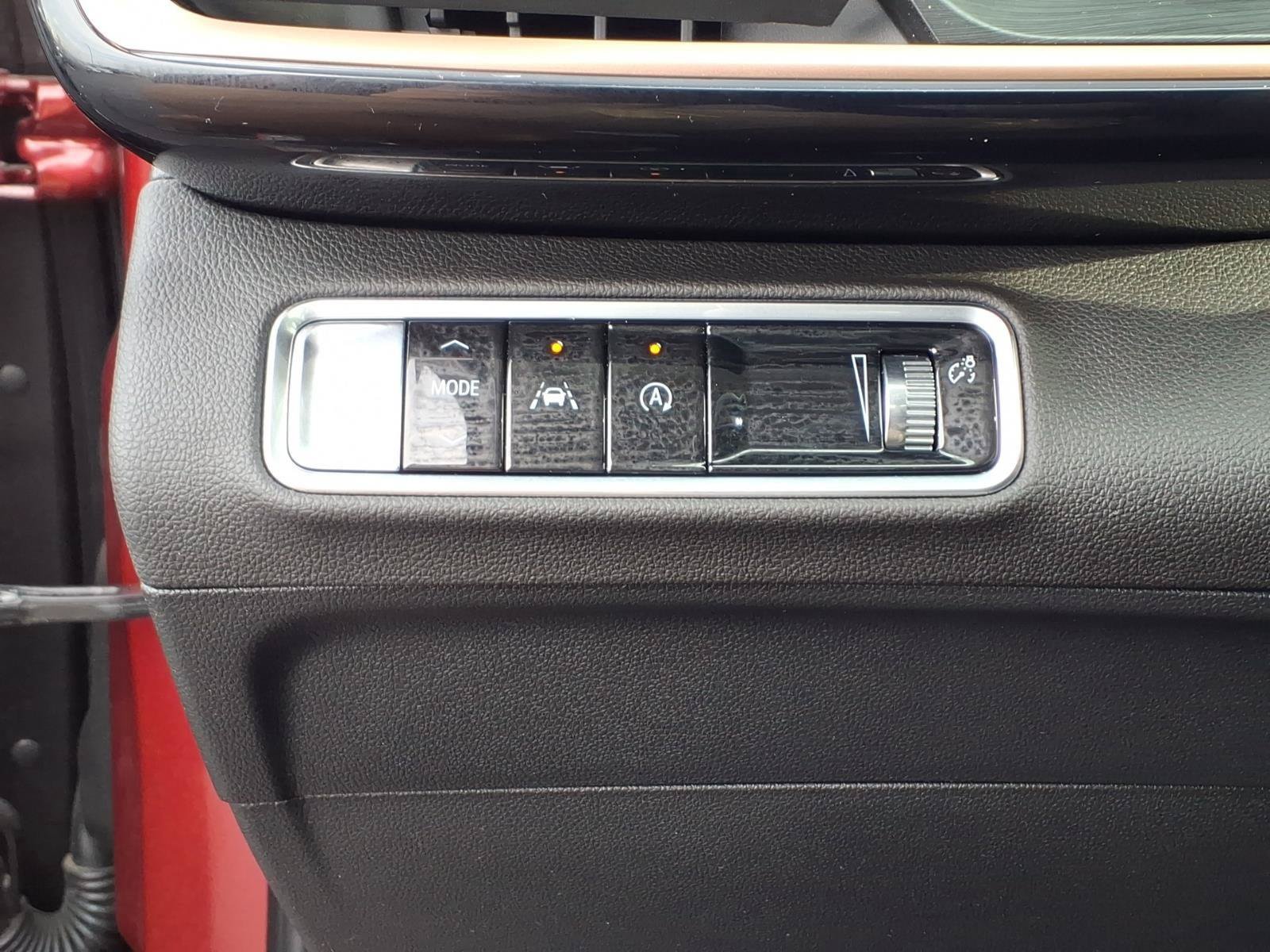 Used 2024 Buick Envision Sport Touring AWD/4WD image 23