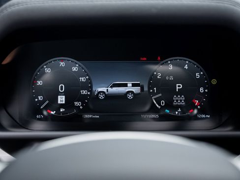 Used 2023 Land Rover Defender 130 SE image 48