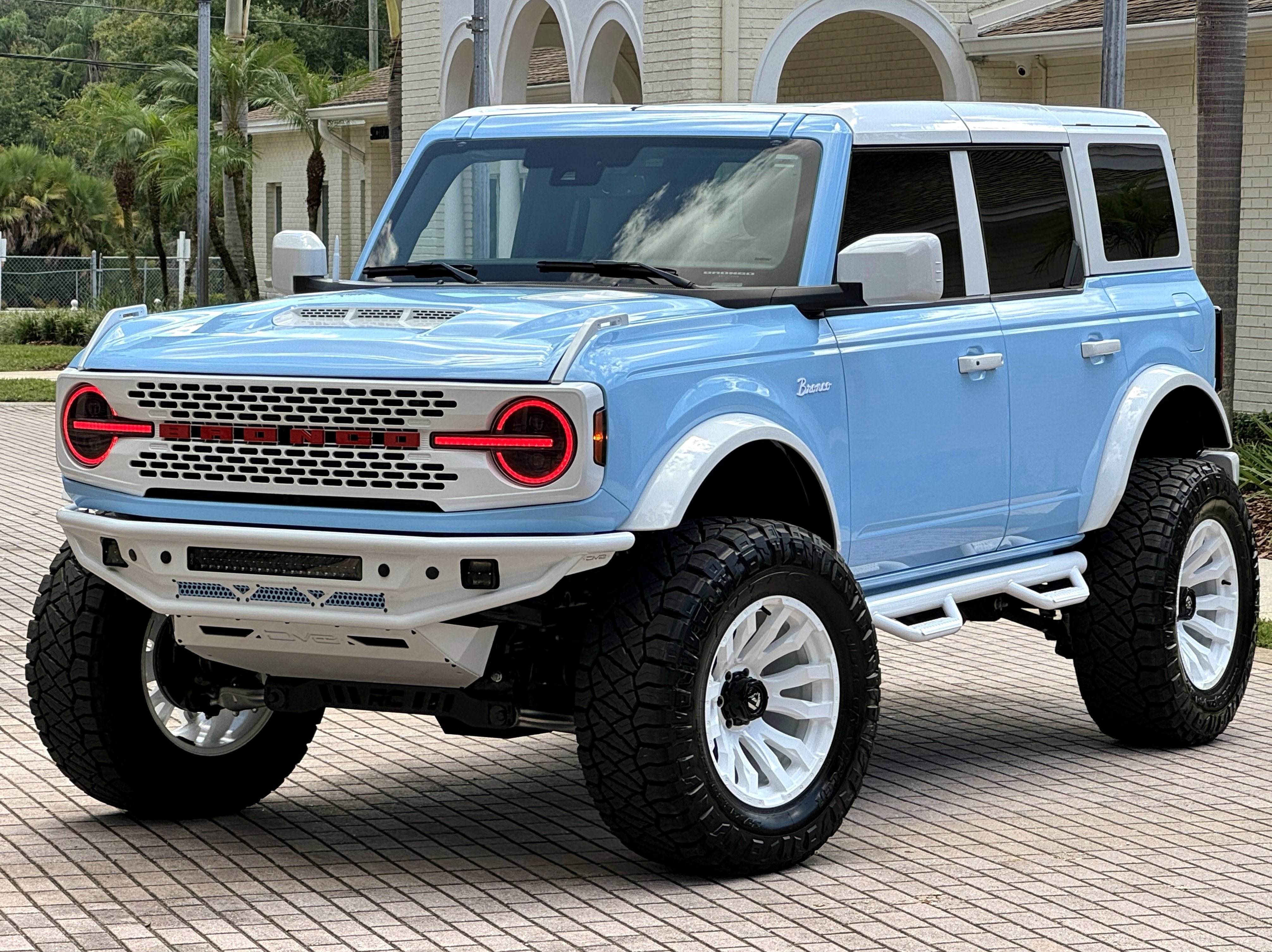 Used 2025 Ford Bronco Outer Banks AWD/4WD image 4