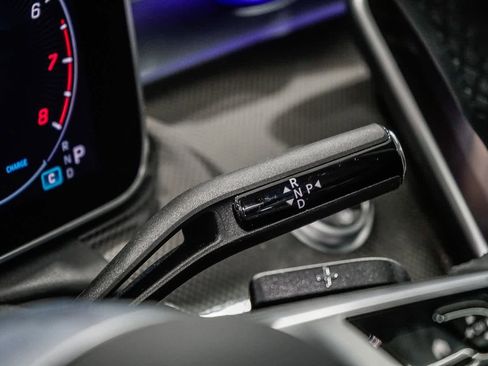 Used 2025 Mercedes-Benz C 300 Sedan image 21