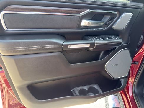 Used 2025 RAM 1500 Laramie AWD/4WD image 13