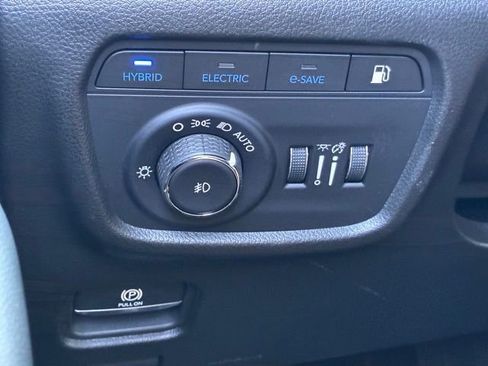 Used 2023 Jeep Grand Cherokee Trailhawk w/ Advanced Protech Group II AWD/4WD image 16