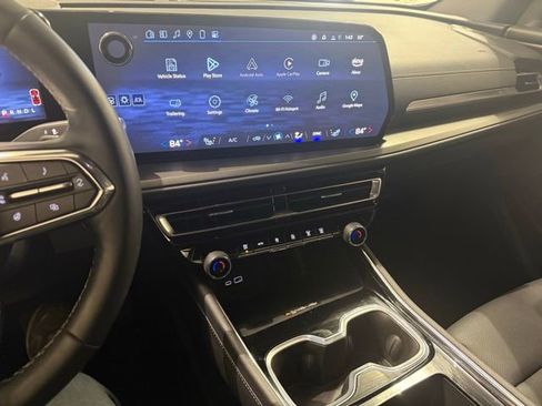 Certified 2025 Chevrolet Traverse LT image 21