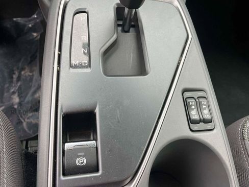 Used 2024 Subaru Crosstrek 2.0i Premium AWD/4WD image 19