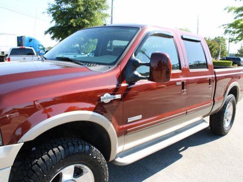 Used 2006 Ford F250 Lariat AWD/4WD image 9