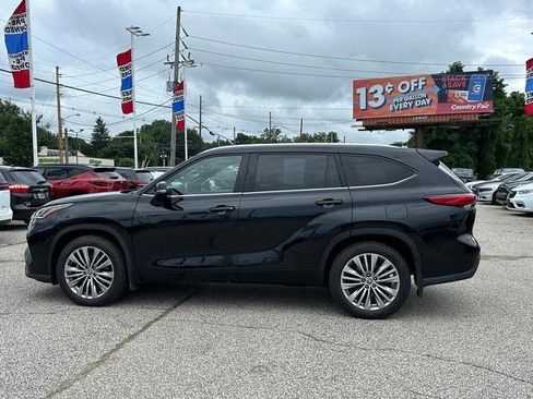 Used 2022 Toyota Highlander Platinum image 6