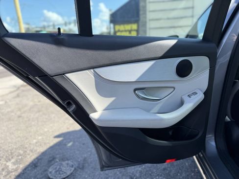 Used 2015 Mercedes-Benz C 300 4MATIC Sedan image 20