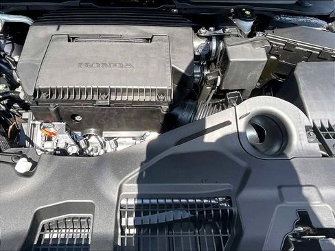 New 2025 Honda Pilot Touring image 16