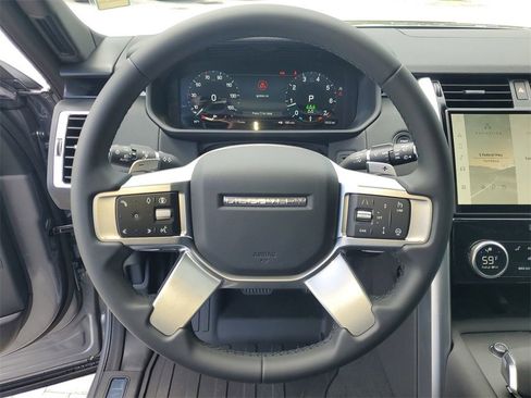 New 2025 Land Rover Discovery S image 29