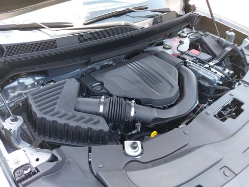 New 2025 GMC Acadia Elevation image 33