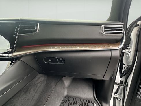 Used 2023 Jeep Grand Wagoneer Series II image 56