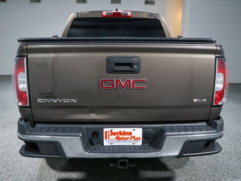 Used 2016 GMC Canyon SLE RWD image 8