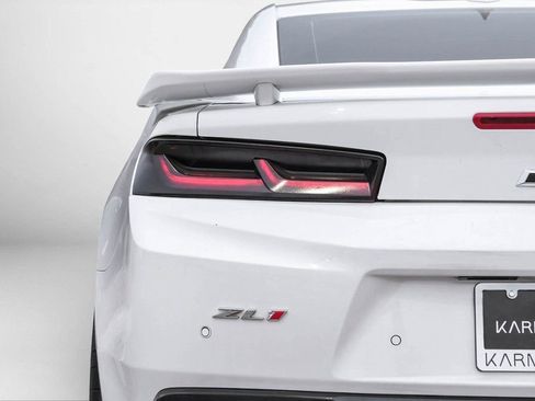 Used 2018 Chevrolet Camaro ZL1 image 26