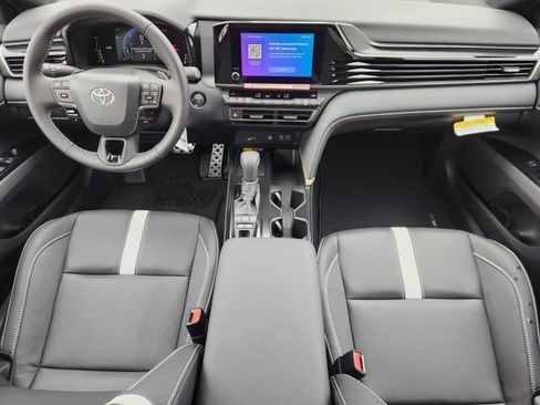 New 2026 Toyota Camry Hybrid FWD image 23