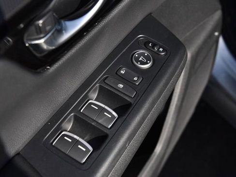 Used 2025 Honda CR-V EX-L image 8